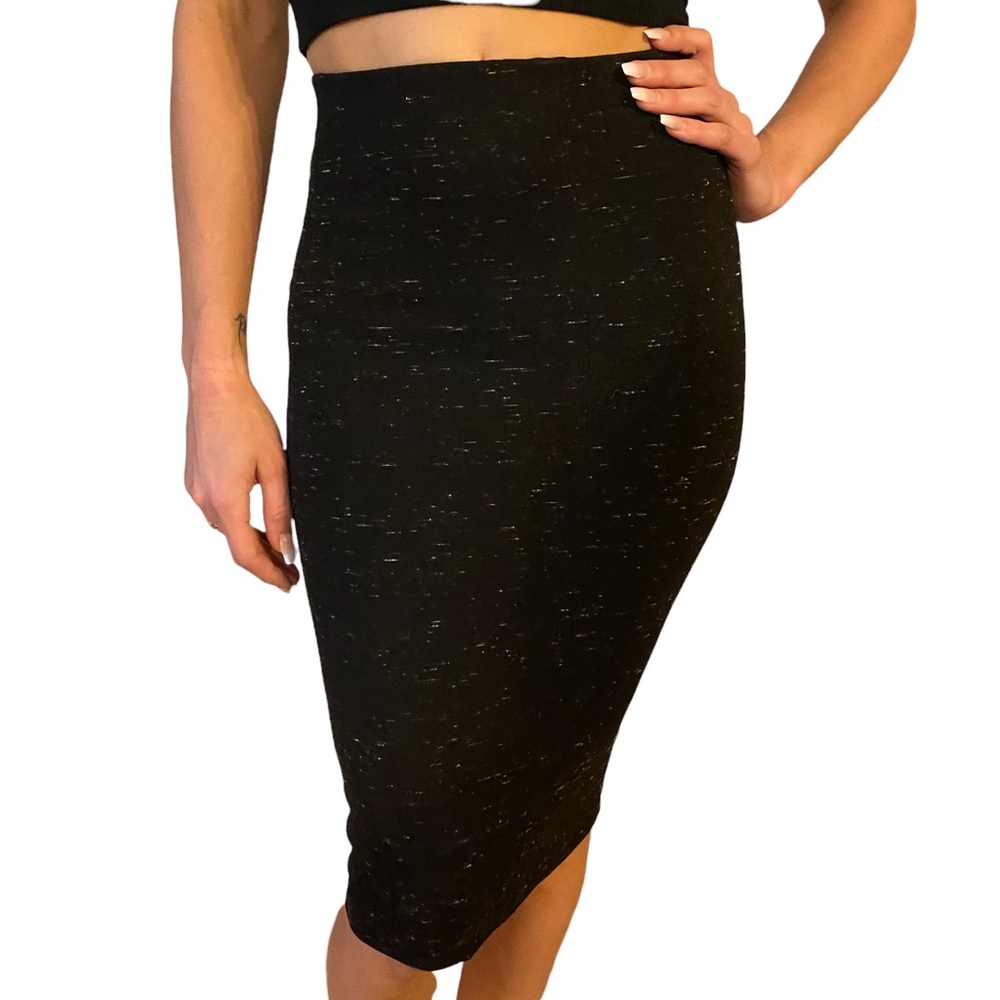 Women’s Aritzia women’s Wilfred black speckled midi pencil Skirt XXS classic